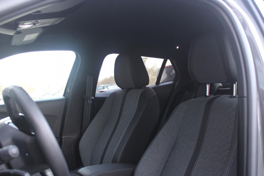 Peugeot 2008 1.2 100PK ALLURE | DRAADLOZE APPLE CARPLAY/ANDROID AUTO | ACHTERUITRIJ CAMERA | PARKEERSENSOREN VOOR EN ACHTER | NAVIGATIE | CLIMATE CONTROL | LICHTMETALEN VELGEN 17" | LED KOPLAMPEN |