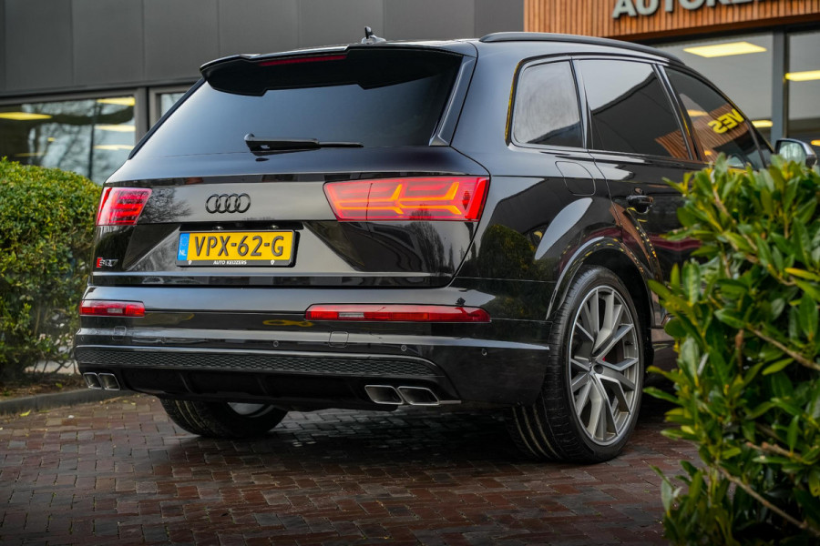 Audi Q7 4.0 TDI SQ7 quattro Panoramadak Carbon 360Cam Matrix LED BOSE Trekhaak Grijs kenteken 22''LM