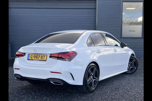 Mercedes-Benz A-Klasse 180 Business Solution AMG 1e Eigenaar,Schuifdak,Camera,Navi,Stoelverwarming,Pdc,Lmv,Apk tot 12-2025