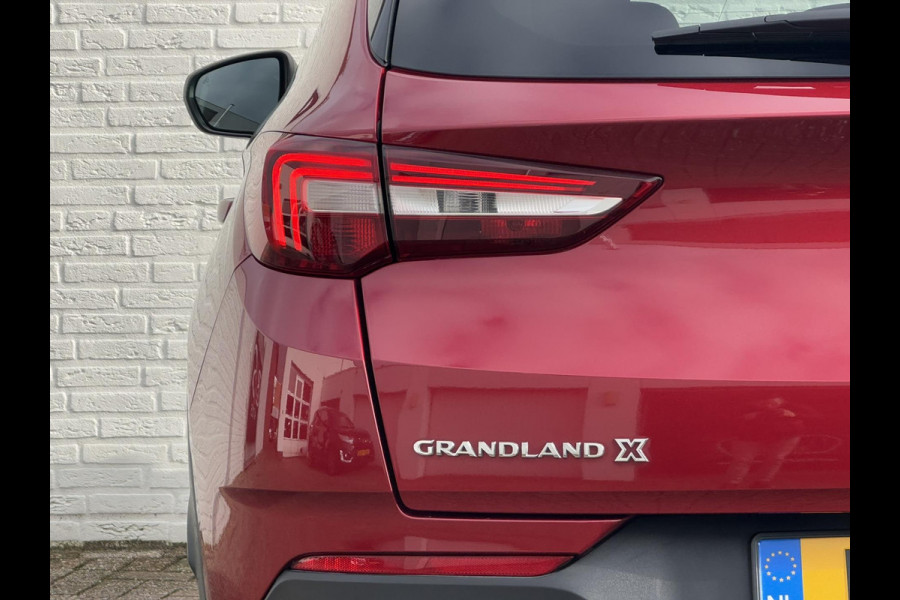 Opel Grandland X 1.2 Turbo Innovation Camera Cruise Clima Verwarmde voorruit Pdc voor en achter