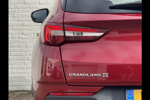 Opel Grandland X 1.2 Turbo Innovation Camera Cruise Clima Verwarmde voorruit Pdc voor en achter