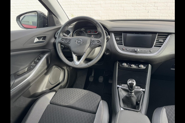 Opel Grandland X 1.2 Turbo Innovation Camera Cruise Clima Verwarmde voorruit Pdc voor en achter