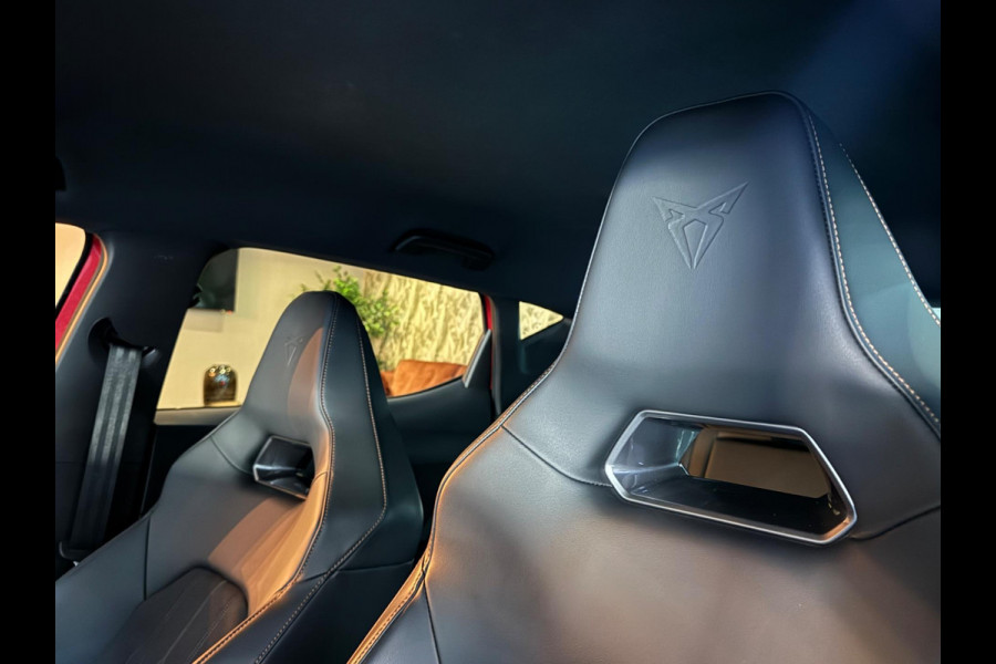 CUPRA Leon 1.4 e-Hybrid VZ Business Garantie Sfeer CarPlay StuurVW StoelVW Lane Parksensor Navi ACC Sportstoelen Rijklaar