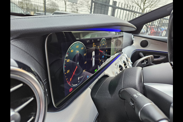 Mercedes-Benz E-Klasse Estate 300 e AMG Plug In Hybrid 320pk Dealer O.H PHEV | Widescreen Navi | Sfeerverlichting | Night Pakket | Camera | Apple Carplay | Alcantara Sportstoelen Verwarmd | LED |