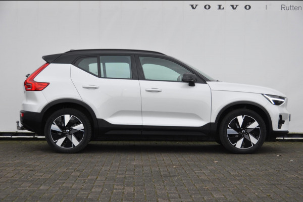 Volvo XC40 Single Motor Extended Range Plus 82 kWh / Adaptive cruise control / Pilot assist / BLIS / Stoel en stuur verwarming / Elektrische achterklep / Parkeersensoren met camera / Google infotainment /