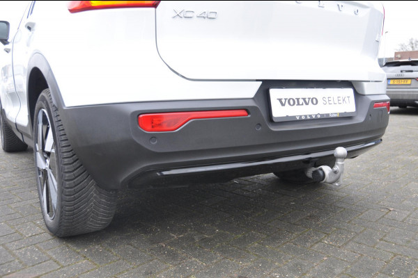 Volvo XC40 Single Motor Extended Range Plus 82 kWh / Adaptive cruise control / Pilot assist / BLIS / Stoel en stuur verwarming / Elektrische achterklep / Parkeersensoren met camera / Google infotainment /