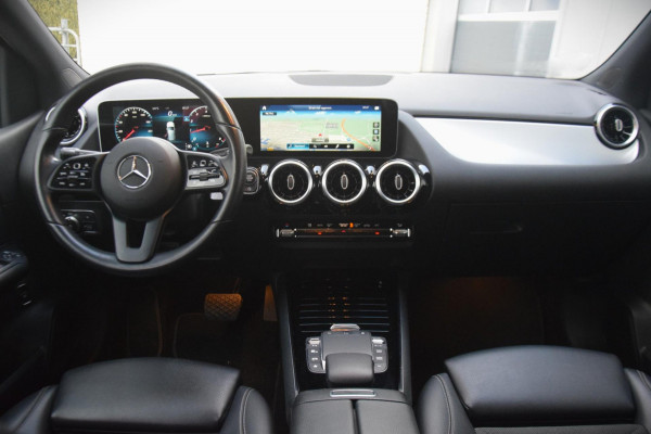 Mercedes-Benz B-Klasse 180 Business Solution Plus PANORAMADAK/APPLE CARPLAY/CAMERA