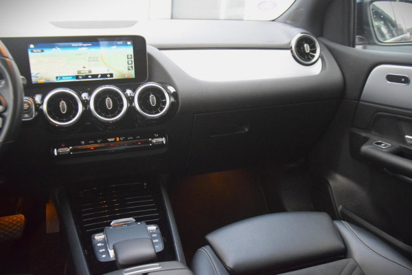 Mercedes-Benz B-Klasse 180 Business Solution Plus PANORAMADAK/APPLE CARPLAY/CAMERA