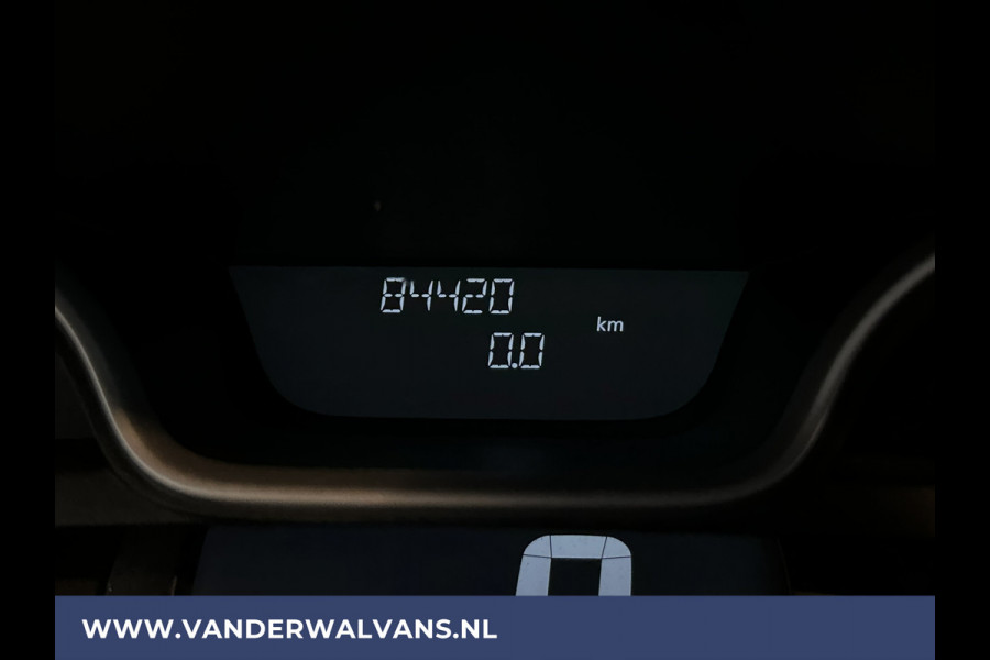 Renault Trafic 2.0 dCi 120pk L2H1 Euro6 Airco | Camera | LED | Cruisecontrol | Parkeersensoren Bijrijdersbank