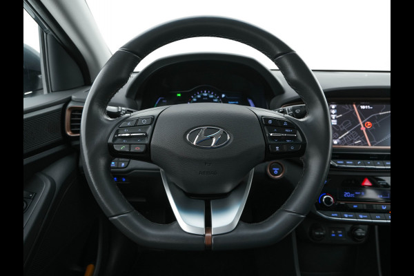 Hyundai IONIQ Comfort EV Aut. *INFINITY-AUDIO | NAVI-FULLMAP | CAMERA | CCS-FASTLOADER | LANE-ASSIST | ADAPTIVE-CRUISE | KEYLESS | SHIFT-PADDLES | VESS | APP.CONNECT |  DAB+ | COMFORT-SEATS | 16"ALU*