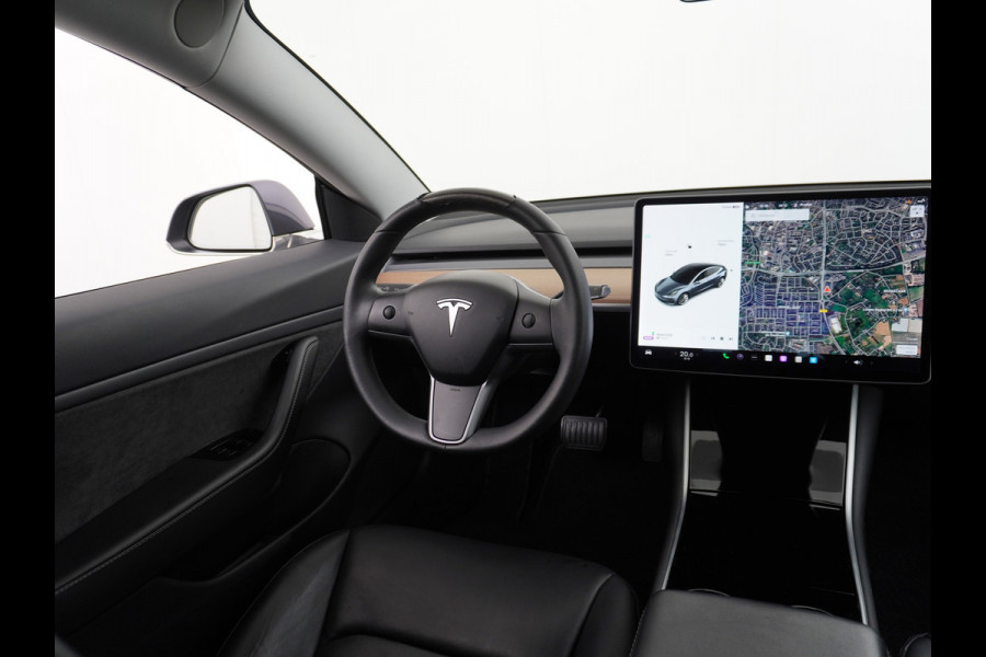 Tesla Model 3 Long Range 75kWh 463PK 19"lm Premium Audio 4wd  AutoPilot Panoramadak Camera's Leder Adaptive-CruiseControl-Stop&Go Pdc Ecc Dual Stoel en achterbank verwarming Keyless Electr.Stoelen+Memory+Easy-Entry WiFi Origineel Nederlandse auto Grootste accu, Tot 16,5kwh thuis laden.