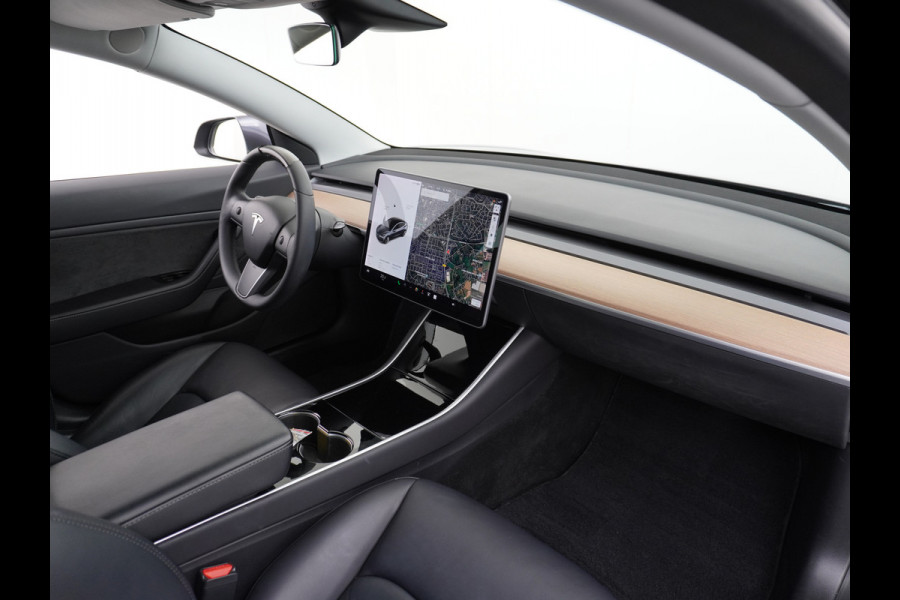 Tesla Model 3 Long Range 75kWh 463PK 19"lm Premium Audio 4wd  AutoPilot Panoramadak Camera's Leder Adaptive-CruiseControl-Stop&Go Pdc Ecc Dual Stoel en achterbank verwarming Keyless Electr.Stoelen+Memory+Easy-Entry WiFi Origineel Nederlandse auto Grootste accu, Tot 16,5kwh thuis laden.