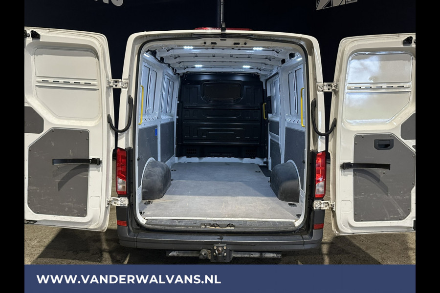 Volkswagen Crafter 2.0 TDI L3H2 L2H1 Euro6 Airco | Camera | Navigatie | Apple Carplay | Trekhaak Android Auto, Bijrijdersbank