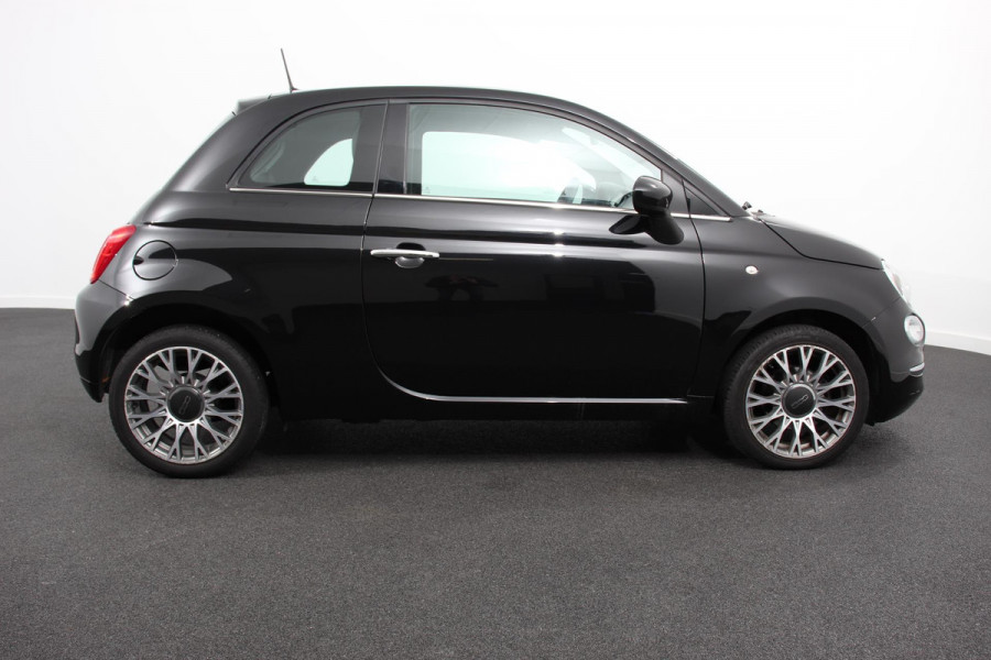 Fiat 500 1.0 Hybrid Star | Panoramadak | Parkeersensoren Achter | Lederen Bekleding | 16 Inch Lichtmetalen Velgen | Climatronic |