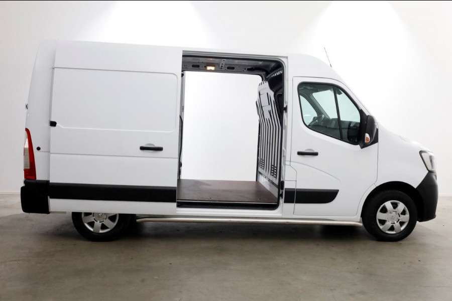 Renault Master T33 2.3 dCi 135pk L2H2 Airco/Navi/2x Schuifdeur 06-2020