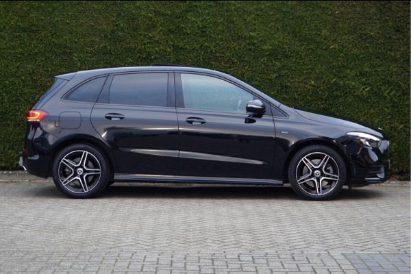 Mercedes-Benz B-Klasse B 250 e AMG line Night | Dodehoek Panorama Trekhaak