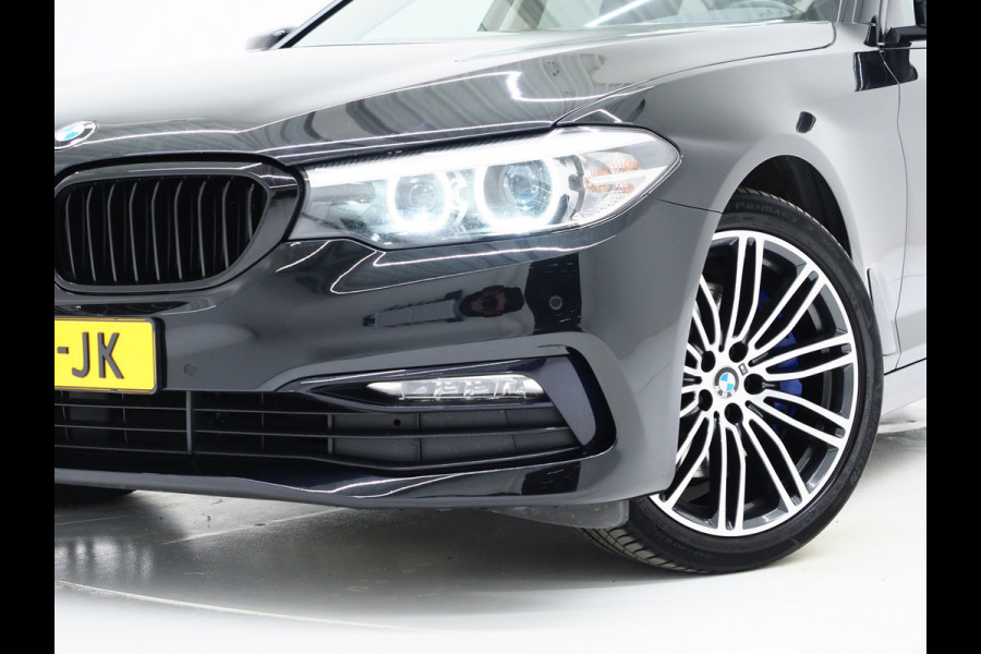 BMW 5 Serie Touring 540i 340PK xDrive High Executive Shadow | Panoramadak | Keyless | Camera | Carplay