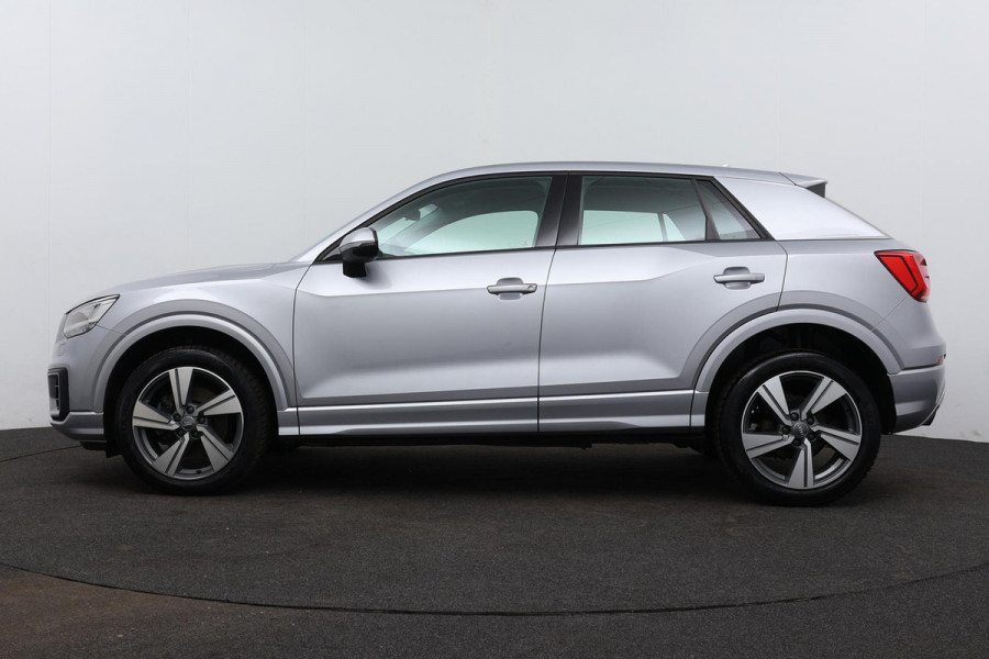 Audi Q2 1.0 TFSI Sport Edition Automaat (NAVIGATIE, SPORTSTOELEN, LED, STUURBEDIENING, PARKEERSENSOREN, CLIMA, GOED ONDERHOUDEN)