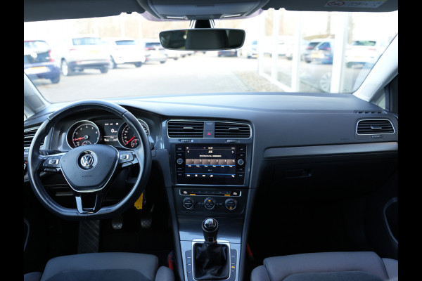 Volkswagen Golf 1.0 TSI Comfortline Business | Navigatie | Climate Control | Stoelverwarming