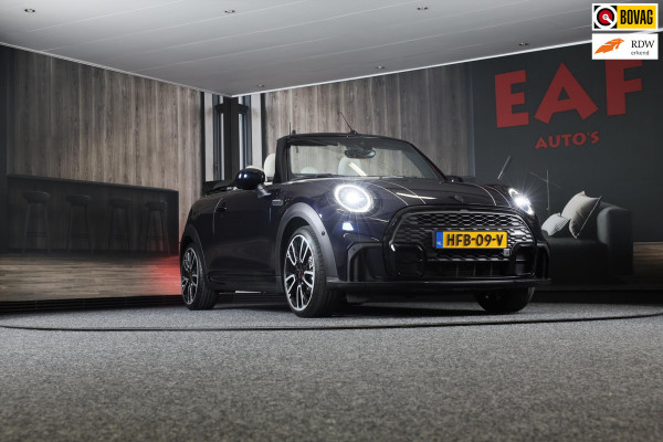 MINI Cabrio 1.5 Cooper JCW Pakket / Aut / Navi / Cc / Leder / Digital Cockpit / Sfeerverlichting / Windscherm / Led / Pdc