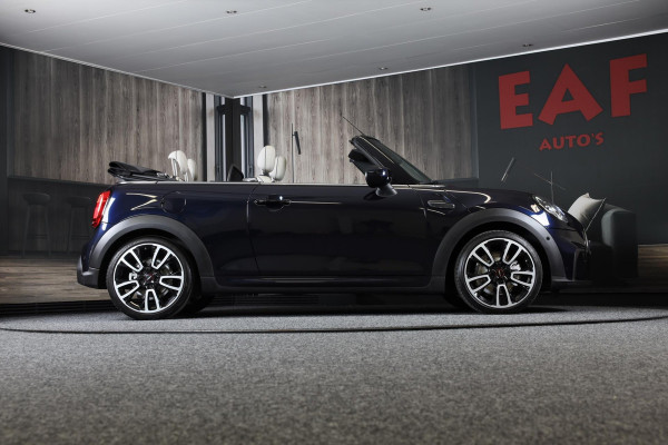 MINI Cabrio 1.5 Cooper JCW Pakket / Aut / Navi / Cc / Leder / Digital Cockpit / Sfeerverlichting / Windscherm / Led / Pdc