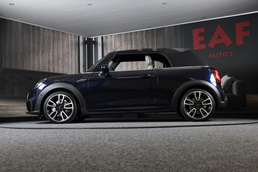 MINI Cabrio 1.5 Cooper JCW Pakket / Aut / Navi / Cc / Leder / Digital Cockpit / Sfeerverlichting / Windscherm / Led / Pdc