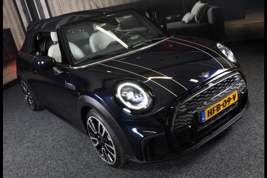 MINI Cabrio 1.5 Cooper JCW Pakket / Aut / Navi / Cc / Leder / Digital Cockpit / Sfeerverlichting / Windscherm / Led / Pdc