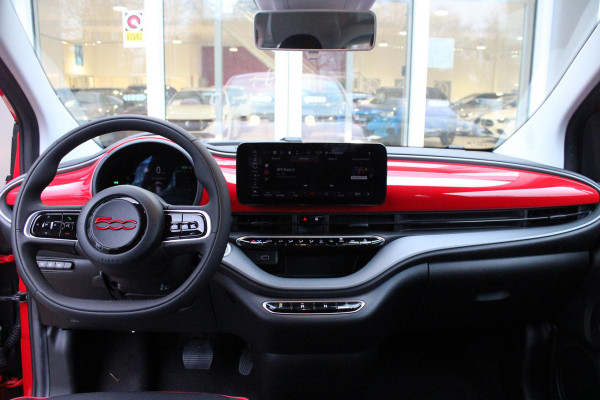 Fiat 500 RED 95PK 24 kWh | NAVIGATIE | APPLE CARPLAY/ANDROID AUTO | LANE ASSIST | CRUISE CONTROL | CLIMATE CONTROL | DAB+ RADIO | NIEUWE AUTO! |