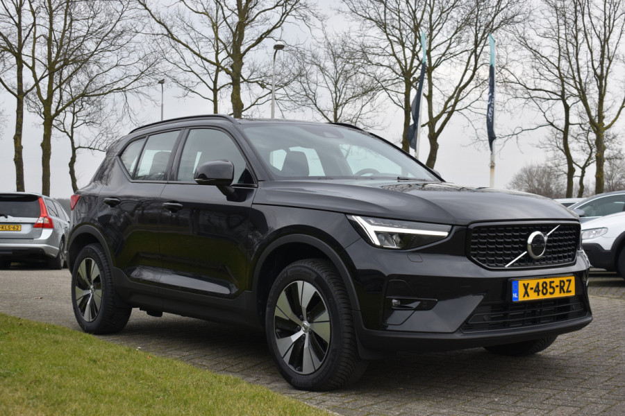 Volvo XC40 T5 262PK Plug-in hybrid Plus Dark | Climate pack | All-season banden |  Achteruitrijcamera | Elektrische voorstoelen met geheugen