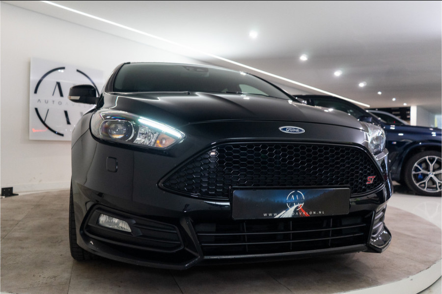 Ford Focus 2.0 ST 251PK | Bull X | HG Tune | Carplay | Leder | Garantie