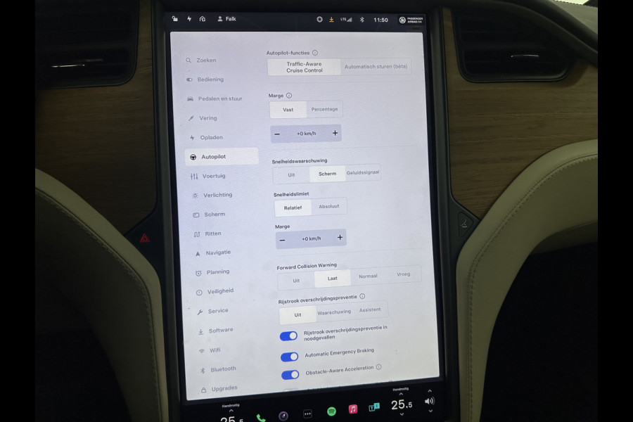 Tesla Model X Long Range [ 3-Fase ] (INCL-BTW) *7-PERS | AUTO-PILOT | FULL-LEATHER | NAVI-FULLMAP | FULL-LED | TOWBAR | AIR-SUSPENSION | DIGI-COCKPIT | KEYLESS | CAMERA | DAB+ | COMFORT-SEATS | AMBIENT-LIGHT | CARPLAY | 22''ALU