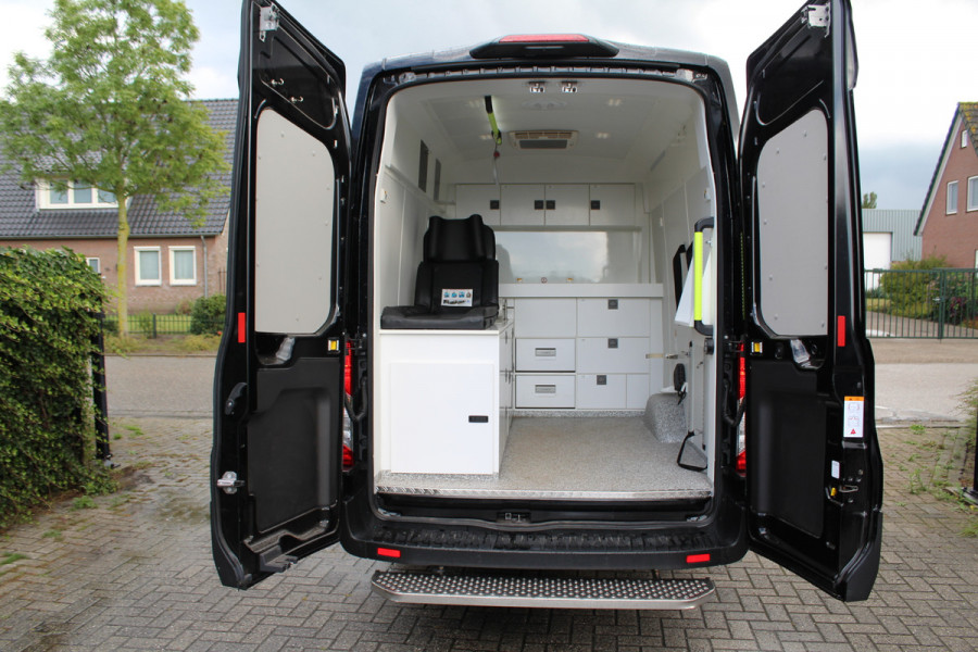 Ford Transit 350 2.0 TDCI 125KW Euro6 Automaat L4H3 Trend RWD ✓ Dubbele Cabine ✓ Medische inrichting ambulance ✓ Buscamper