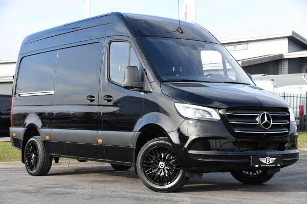 Mercedes-Benz Sprinter 316 2.2 CDI L2H2 Black Edition RWD Adaptieve Cruise, Camera, 3500kg Trekhaak, 10.5'' Multimedia, Carplay, LED, UNIEK!