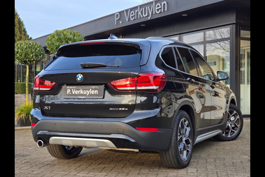 BMW X1 XDRIVE25E X LINE I SPORTSTOELEN I TREKHAAK I HEAD UP I