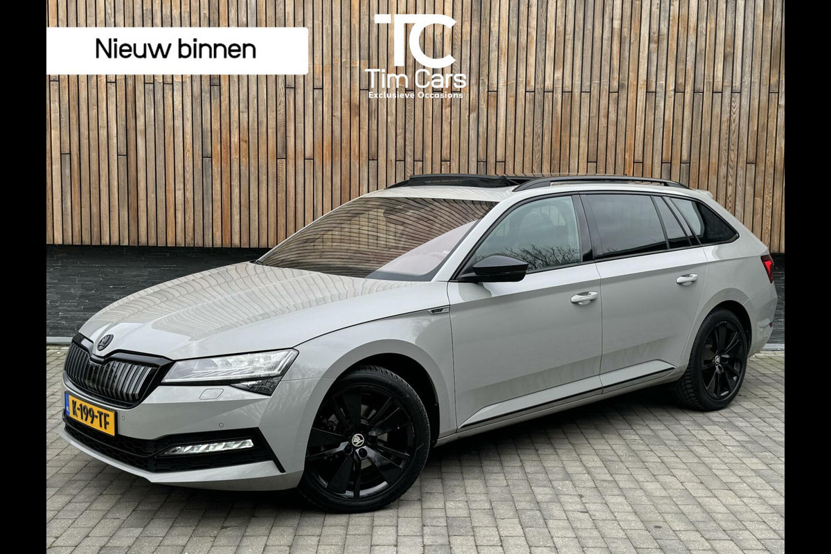 Škoda Superb Combi 1.4 TSI iV Sportline Automaat | Panoramadak | Trekhaak uitklapbaar | Groot navigatiesysteem | Achteruitrijcamera | LED ver