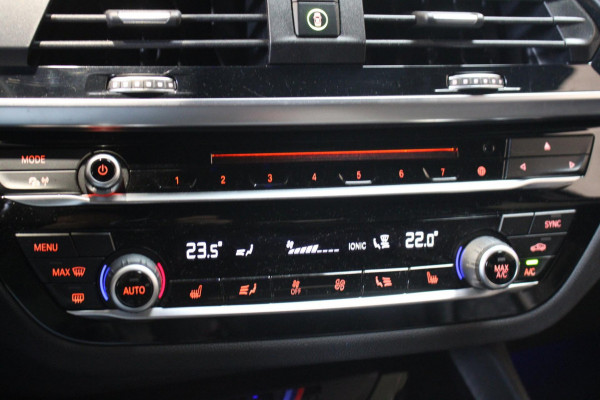 BMW X3 M Competition Pano/HUD/360g/LED/Elec trekhaak Nederlandse auto!