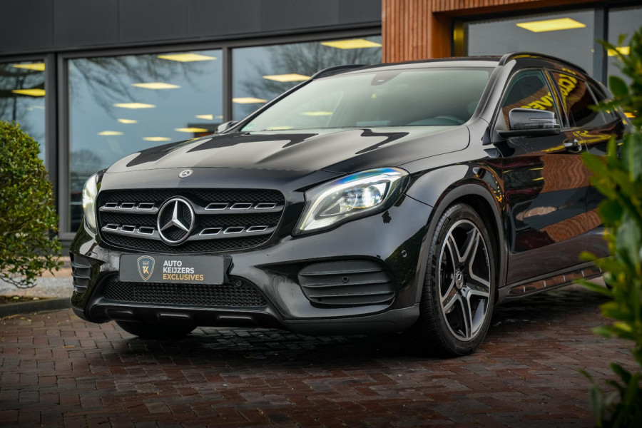 Mercedes-Benz GLA GLA 180 Night pakket Automaat