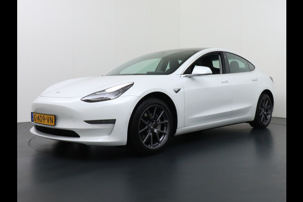 Tesla Model 3 Long Range 75kWh 463PK FSD-Full Self Driving Computer-3 Premium Audio 4wd  18" Lmv AutoPilot Panoramadak Camera's Leder Adaptive Stoel en achterbank verwarming Keyless Electr.Stoelen+Memory+Easy-Entry WiFi Origineel Nederlandse auto Grootste accu, Tot 16,5kwh thuis laden.