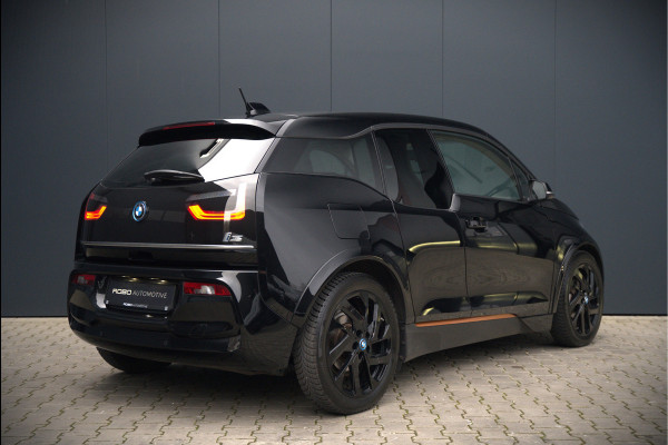 BMW i3 S 120Ah 42 kWh RoadStyle Edition | Harman Kardon | Leer | Warmtepomp | Cruise Control | Navigatie Pro | Carbon Dak | Keyless | Parkeersensoren | Stoelverwarming | Dealer Onderhouden | NAP |