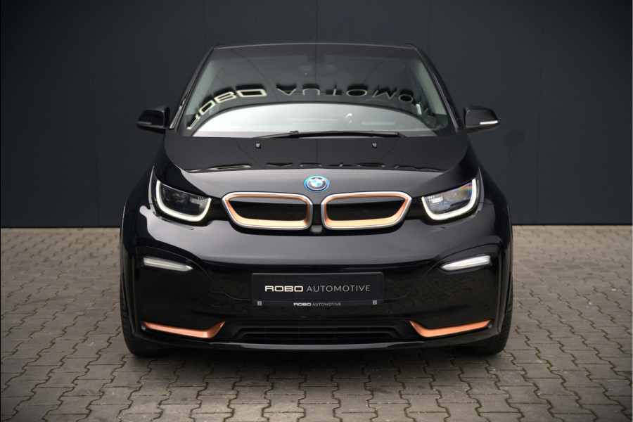 BMW i3 S 120Ah 42 kWh RoadStyle Edition | Harman Kardon | Leer | Warmtepomp | Cruise Control | Navigatie Pro | Carbon Dak | Keyless | Parkeersensoren | Stoelverwarming | Dealer Onderhouden | NAP |