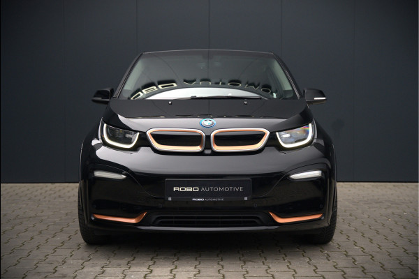 BMW i3 S 120Ah 42 kWh RoadStyle Edition | Harman Kardon | Leer | Warmtepomp | Cruise Control | Navigatie Pro | Carbon Dak | Keyless | Parkeersensoren | Stoelverwarming | Dealer Onderhouden | NAP |