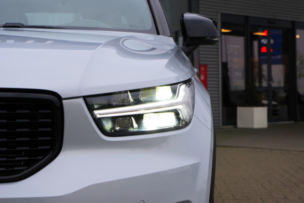 Volvo XC40 1.5 T4 211 PK Recharge R-Design PHEV, Camera, Stoel- en Stuurverwarming, Apple-Carplay