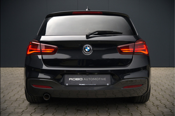 BMW 1-serie 118i Edition M-Sport Shadow High Executive | Harman Kardon | Panoramadak | Stoelverwarming | Stuurverwarming | Keyless | Camera | Navigatie | Shadowline | DAB | PDC |