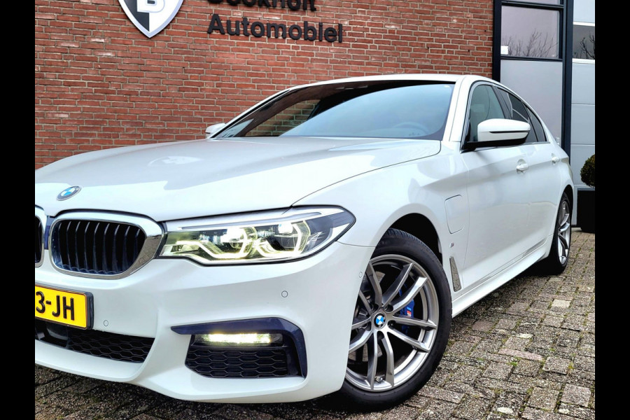 BMW 5 Serie 530e xDrive M-sport, Massage, ACC, HUD, Camera, Stuurverwarming