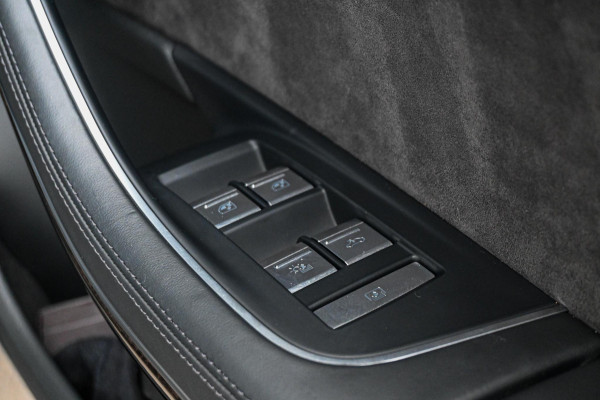 Audi A8 55 TFSI quattro Lang *Bang & Olufsen / Stoel- massage & ventilatie / Panorama / HUD / Soft-Close*