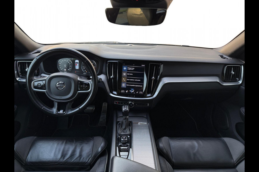 Volvo V60 2.0 D3 | 3x R Design | Camera | Carplay