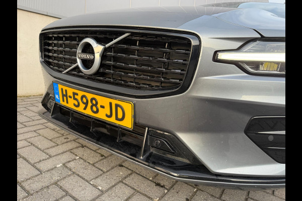 Volvo V60 2.0 D3 | 3x R Design | Camera | Carplay