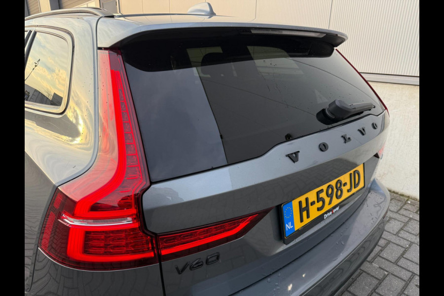 Volvo V60 2.0 D3 | 3x R Design | Camera | Carplay