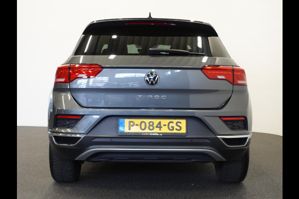 Volkswagen T-Roc 1.5 TSI DSG Active | Navigatie | Climate Control | Lane Assist | DAB | Parkeersensoren | Lichtmetalen Velgen | Privacy Glass