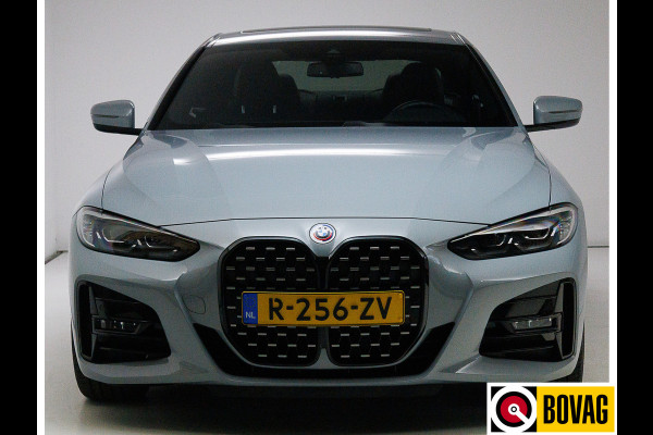 BMW 4 Serie Coupé 430i M-Sport | 50 Jahre edition | High Executive | Pano | Headup | Harman Kardon | Leder | NL auto Brooklyn Grey metallic, Stoel- en stuurverwarming, 19" velgen